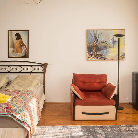 Spacious Parkfront Sarajevo