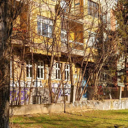 Spacious Parkfront